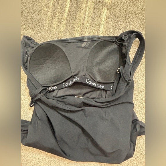 Calvin Klein Pleated Front One Piece Swimsuit Tummy Flattering Black 10 - Picture 2 of 8